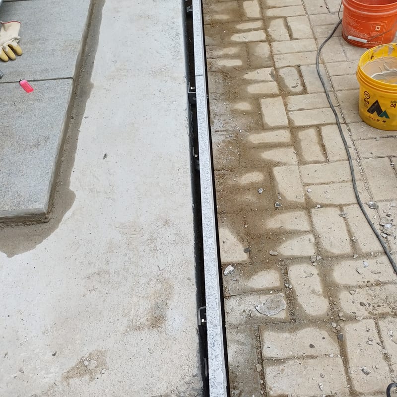 상가 출입구 경사로 바닥 전면 철거 재시공 시공 사진 9